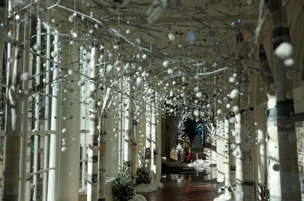 Khám phá trang hoàng lộng lẫy để đón Giáng sinh 2022 ở Nhà Trắng