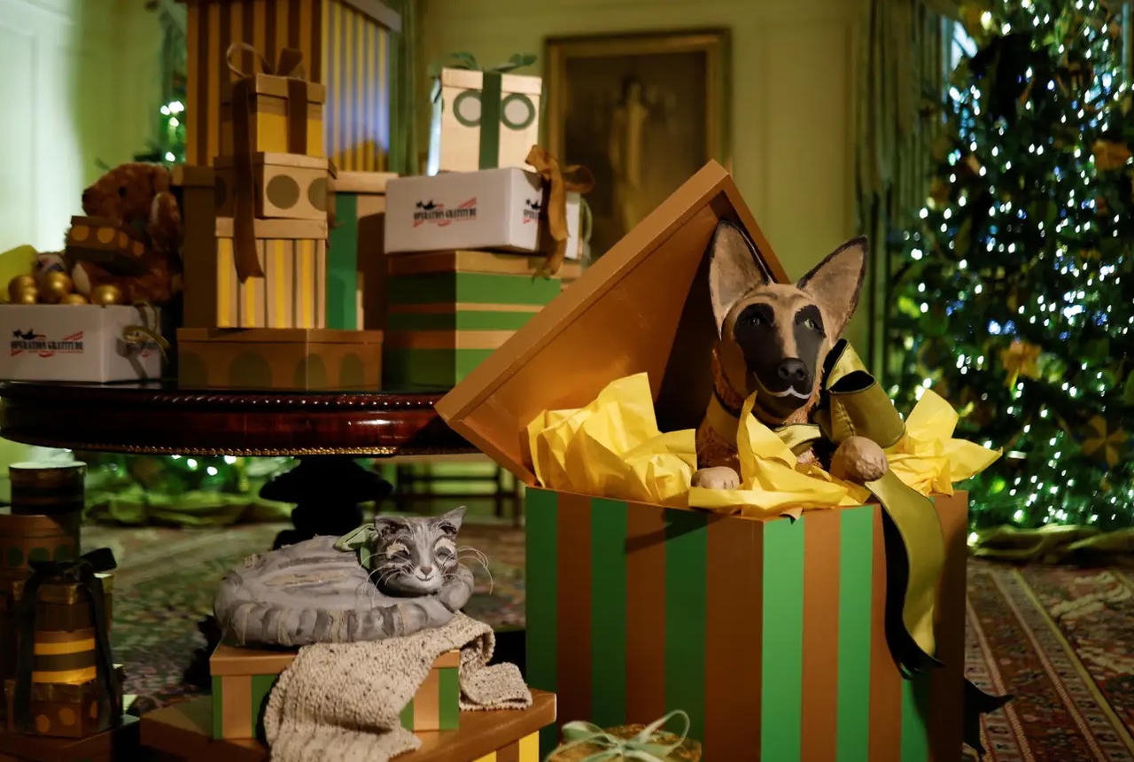 Khám phá trang hoàng lộng lẫy để đón Giáng sinh 2022 ở Nhà Trắng