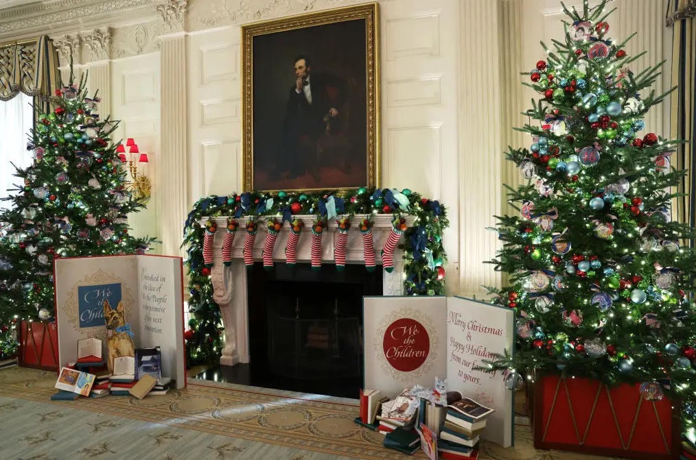 Khám phá trang hoàng lộng lẫy để đón Giáng sinh 2022 ở Nhà Trắng