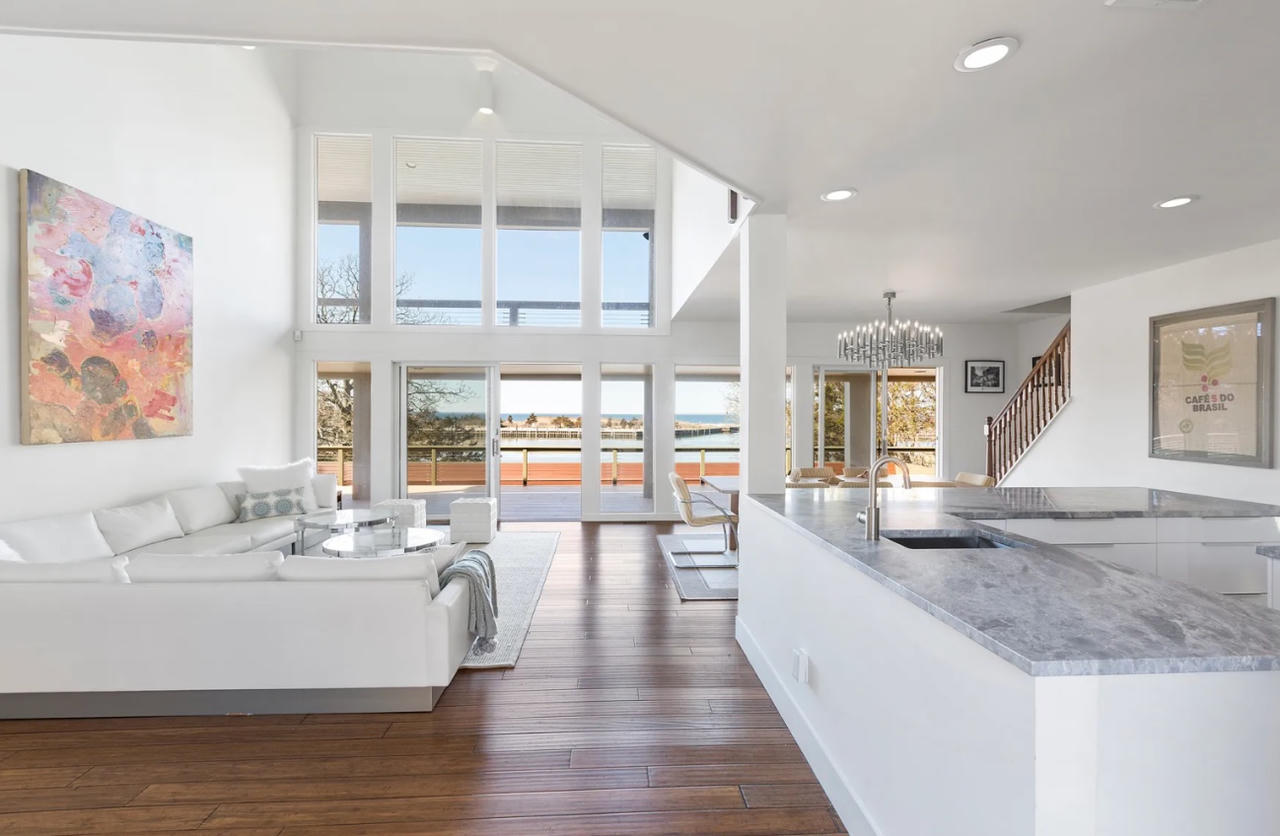 Ngắm biệt thự có giá gần 67 tỷ đồng, từng của huyền thoại bóng đá Pele