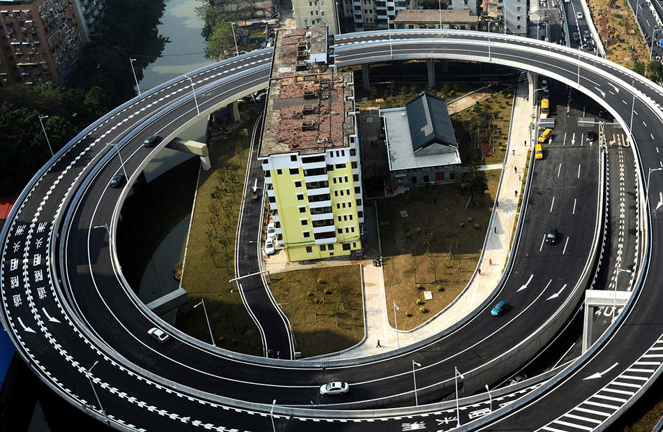 Những ngôi nhà “cứng đầu”