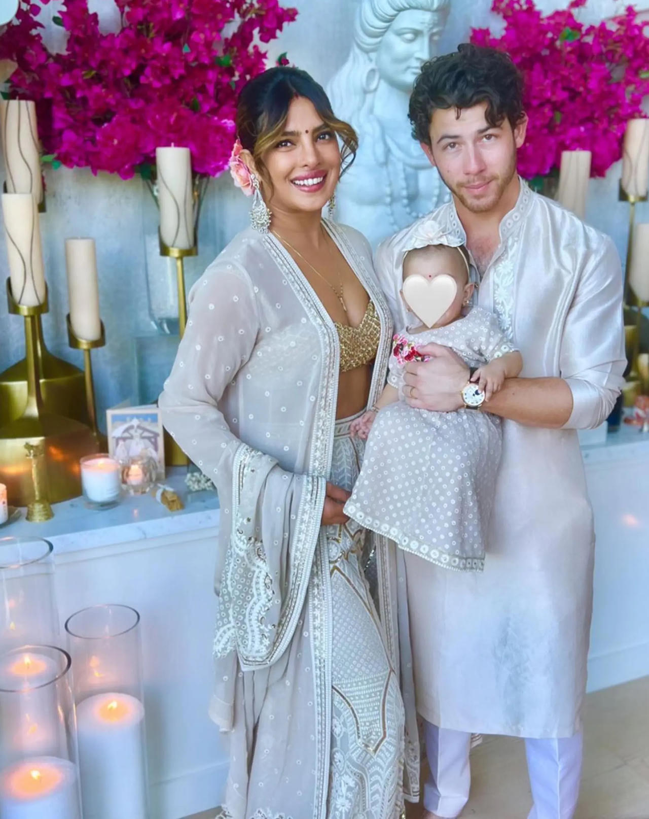 Con gái Hoa hậu Thế giới Priyanka Chopra lần đầu xuất hiện trước công chúng