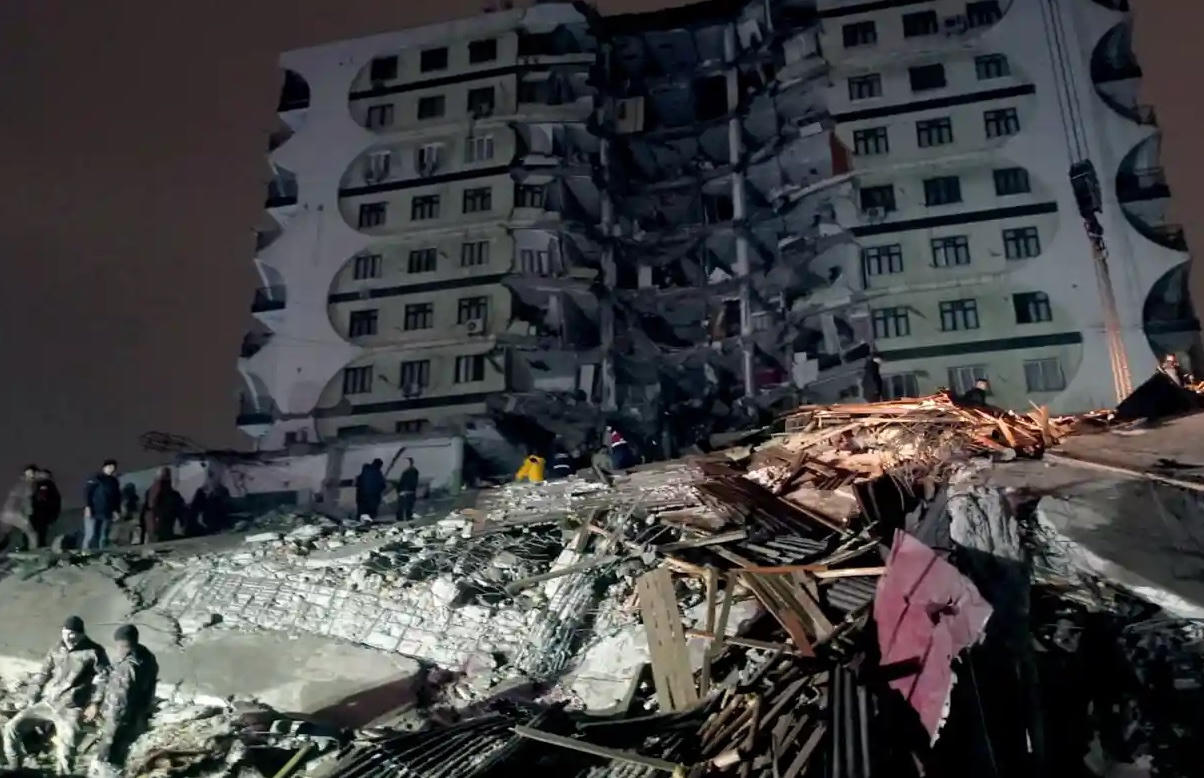 Hình ảnh về trận động đất khiến cả nghìn người thiệt mạng ở Thổ Nhĩ Kỳ và Syria