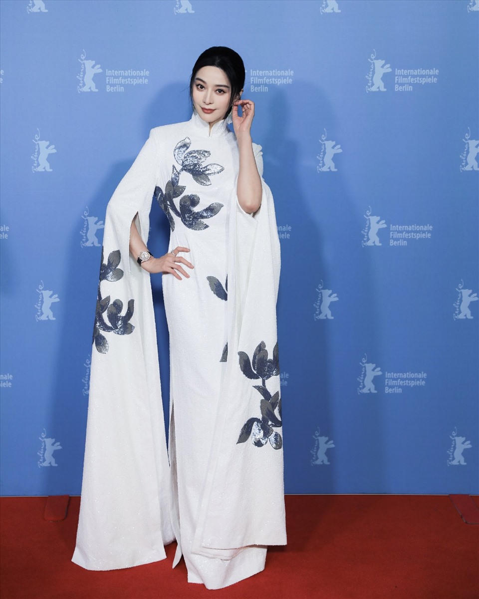 Phạm Băng Băng tái xuất sau 5 năm cấm sóng