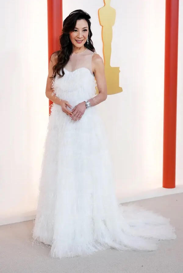 Dương Tử Quỳnh làm nên lịch sử, thắng giải Nữ diễn viên xuất sắc tại Oscar 2023