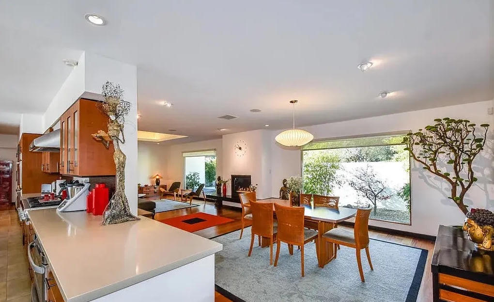 Người trúng giải xổ số lớn nhất Mỹ mua biệt thự thứ hai