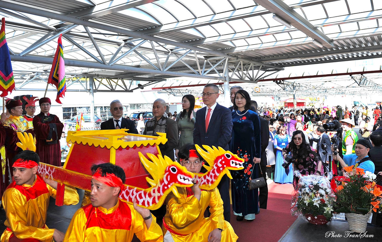 Khai mạc Đại lễ Giỗ Tổ Hùng Vương – 2023 tại CHLB Đức