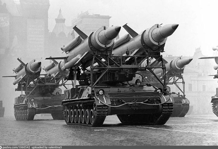 Hình ảnh các cuộc duyệt binh mừng Ngày Chiến thắng tại Quảng trường Đỏ 