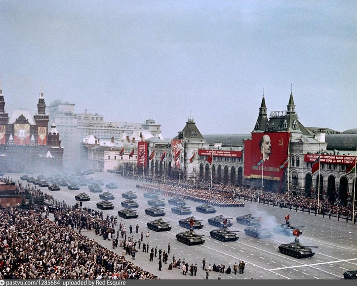 Hình ảnh các cuộc duyệt binh mừng Ngày Chiến thắng tại Quảng trường Đỏ 