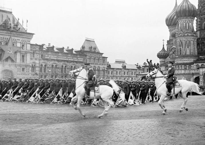 Hình ảnh các cuộc duyệt binh mừng Ngày Chiến thắng tại Quảng trường Đỏ 