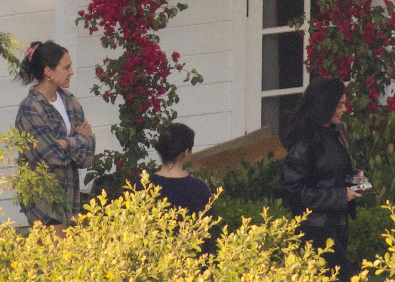 Kylie Jenner và Timothée Chalamet lộ ảnh hẹn hò