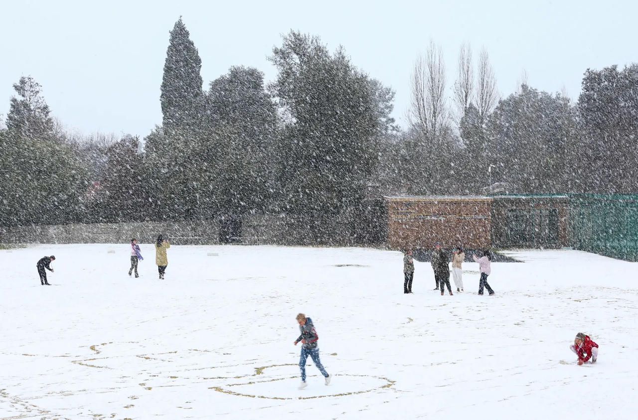 Thành phố ở Nam Phi lần đầu có tuyết rơi sau 11 năm