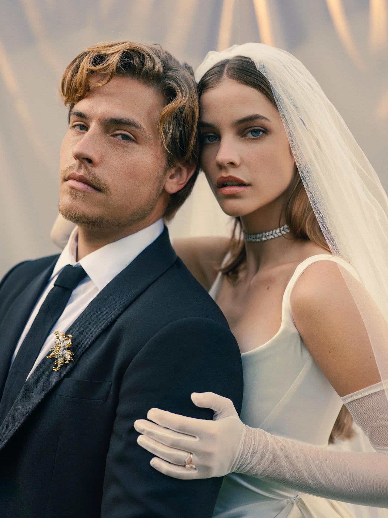 Cựu thiên thần nội y Barbara Palvin cưới diễn viên Dylan Sprouse
