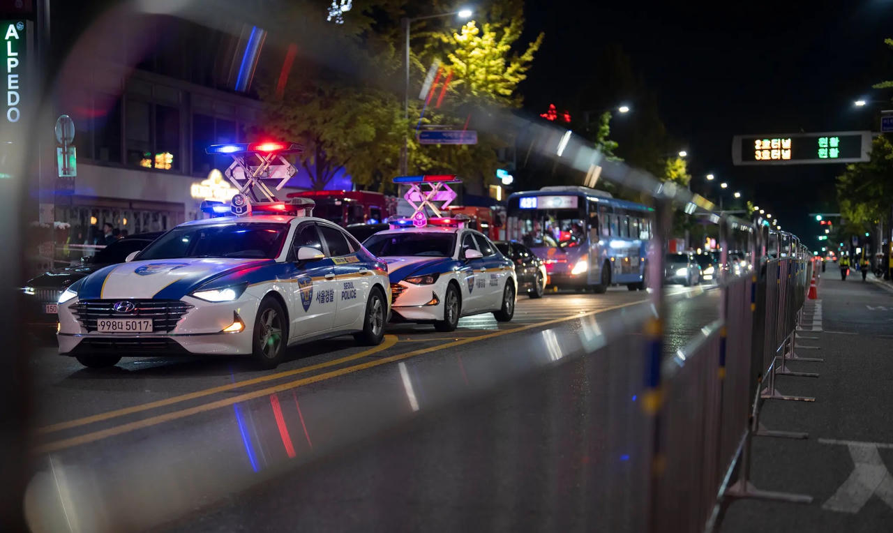 Hình ảnh Hàn Quốc tưởng niệm một năm vụ giẫm đạp Itaewon 