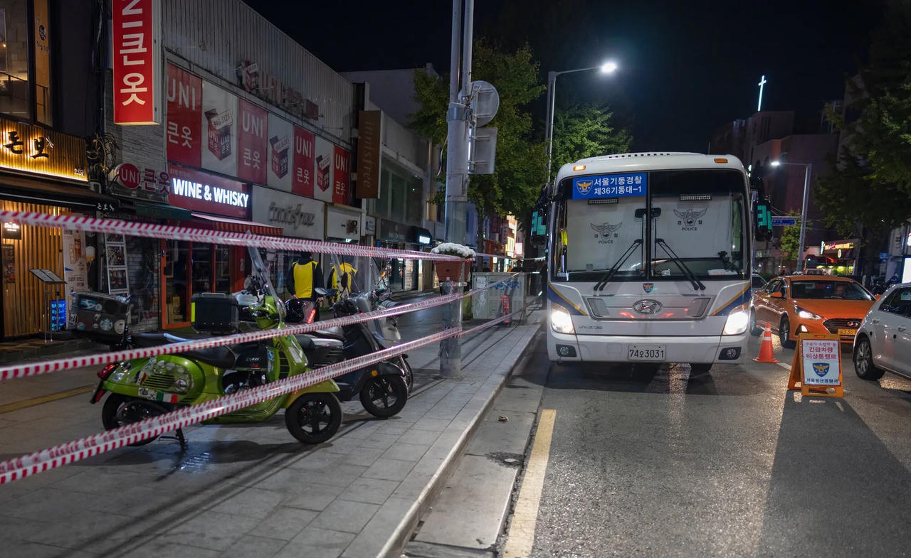 Hình ảnh Hàn Quốc tưởng niệm một năm vụ giẫm đạp Itaewon 