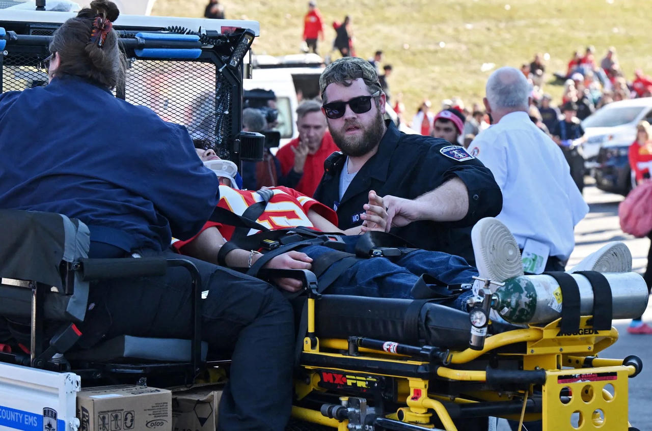 Xả súng trong lễ ăn mừng chức vô địch Super Bowl khiến 22 người thương vong 