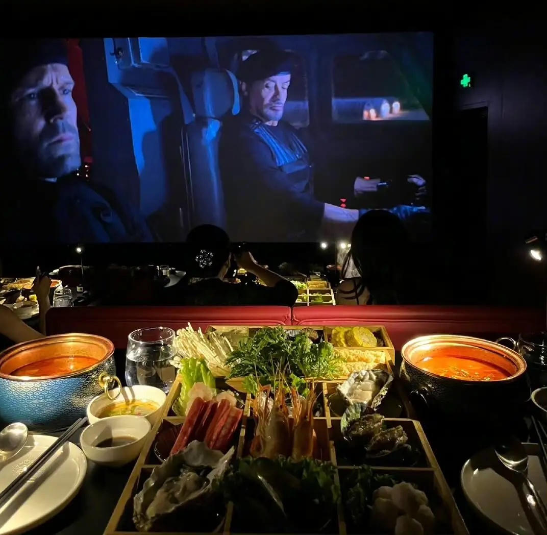 Rạp phim phục vụ lẩu gây ‘sốt’ ở Trung Quốc