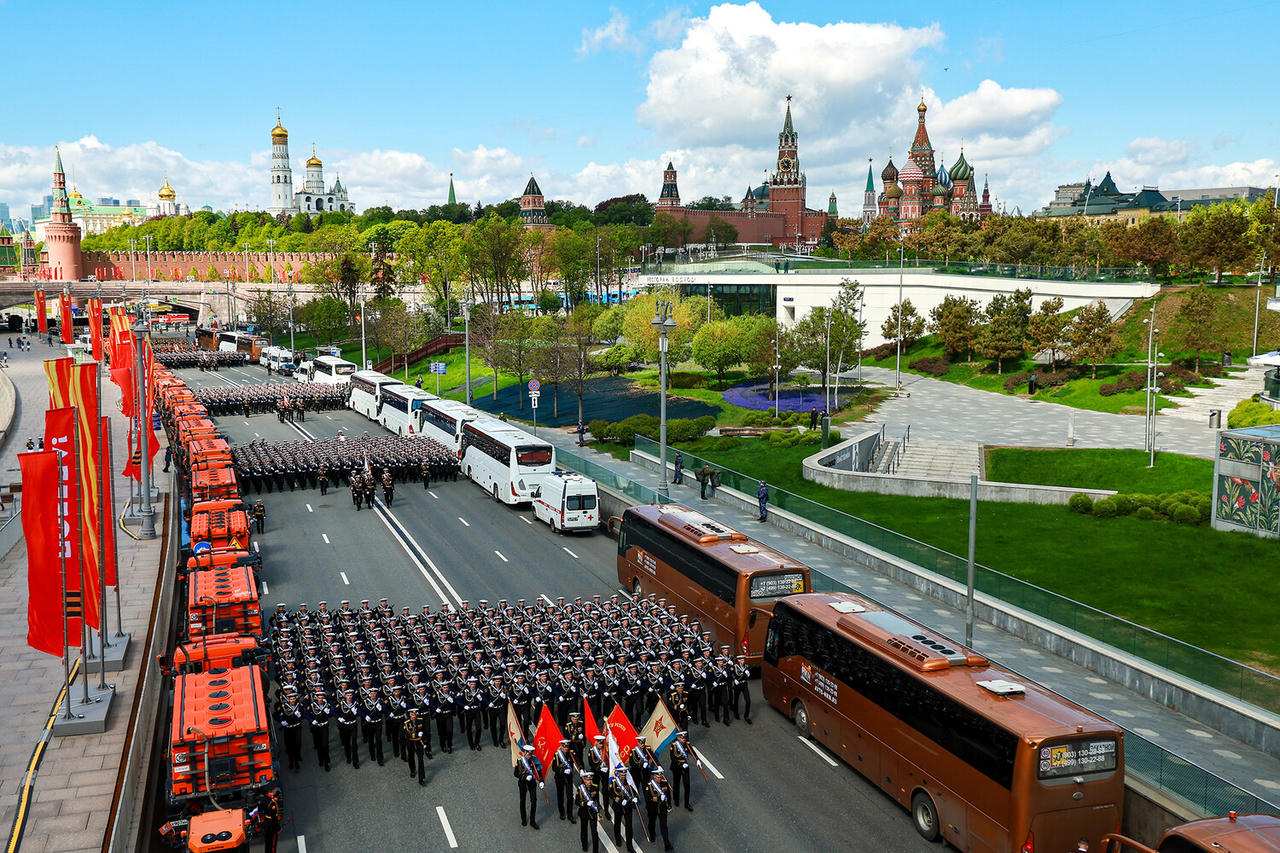 Xem Nga rầm rộ diễn tập duyệt binh mừng Ngày Chiến thắng trên Quảng trường Đỏ