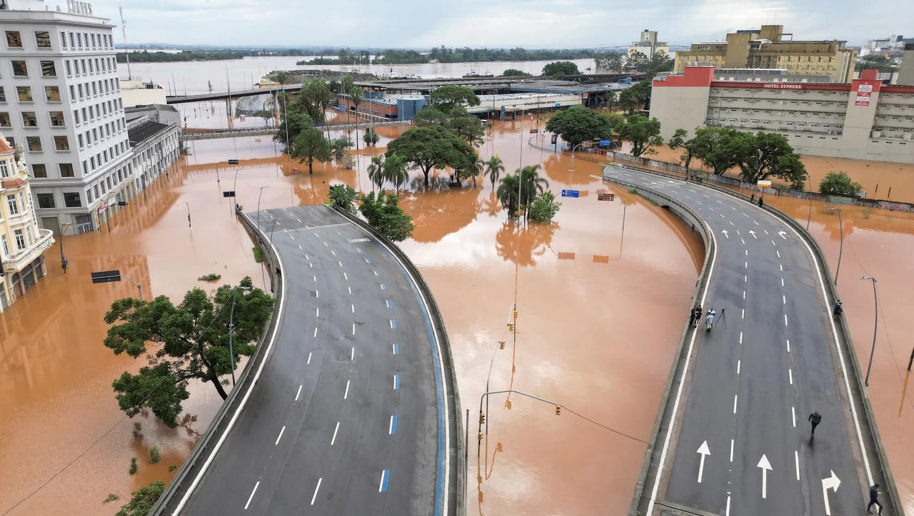 Số người thiệt mạng vì mưa lũ ở miền nam Brazil tăng lên 78
