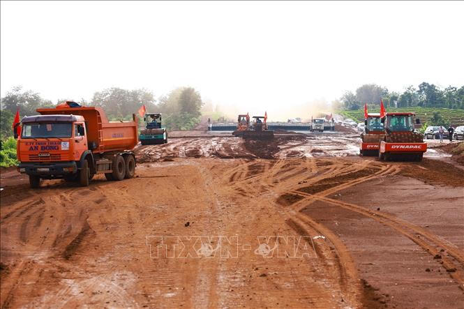 Thủ tướng thị sát thi công cao tốc Khánh Hòa - Buôn Ma Thuột