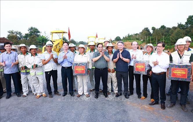 Thủ tướng thị sát thi công cao tốc Khánh Hòa - Buôn Ma Thuột