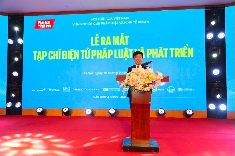 Ra mắt Tạp chí Pháp luật và Phát triển điện tử