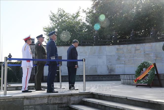 Tổng thống Ireland chủ trì Lễ đón chính thức Tổng Bí thư, Chủ tịch nước Tô Lâm