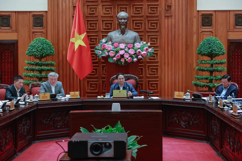 Thủ tướng: Lựa chọn phương án tối ưu nhất trong sắp xếp, tinh gọn bộ máy để báo cáo cấp có thẩm quyền