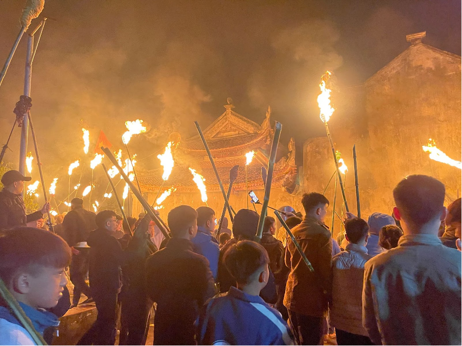 Xin lửa đêm Giao thừa – Nét tín ngưỡng độc đáo ở Nam Định