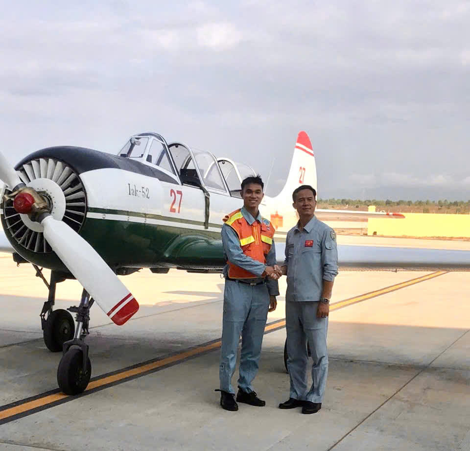 Trung đoàn 920, Trường Sĩ quan Không quân tổ chức thành công ban bay thả đơn học viên trên máy bay Yak-52