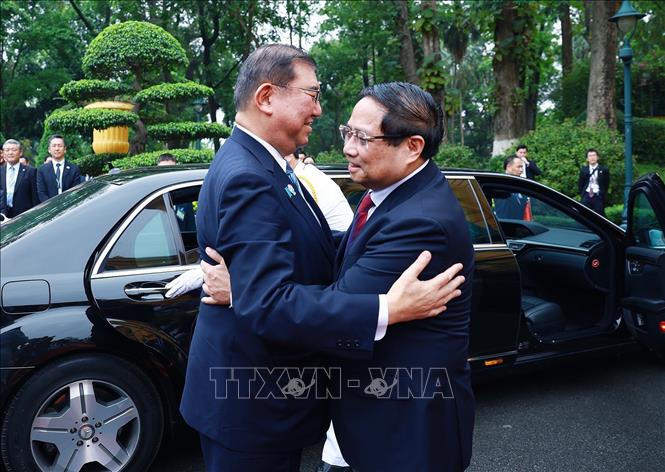 Thủ tướng Phạm Minh Chính chủ trì Lễ đón Thủ tướng Nhật Bản và Phu nhân thăm chính thức Việt Nam