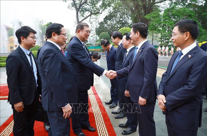 Thủ tướng Phạm Minh Chính chủ trì Lễ đón Thủ tướng Nhật Bản và Phu nhân thăm chính thức Việt Nam