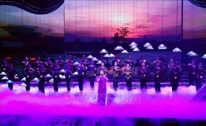 Tổng Bí thư Tô Lâm dự Chương trình nghệ thuật đặc biệt 'Đảng trong mùa Xuân đại thắng'