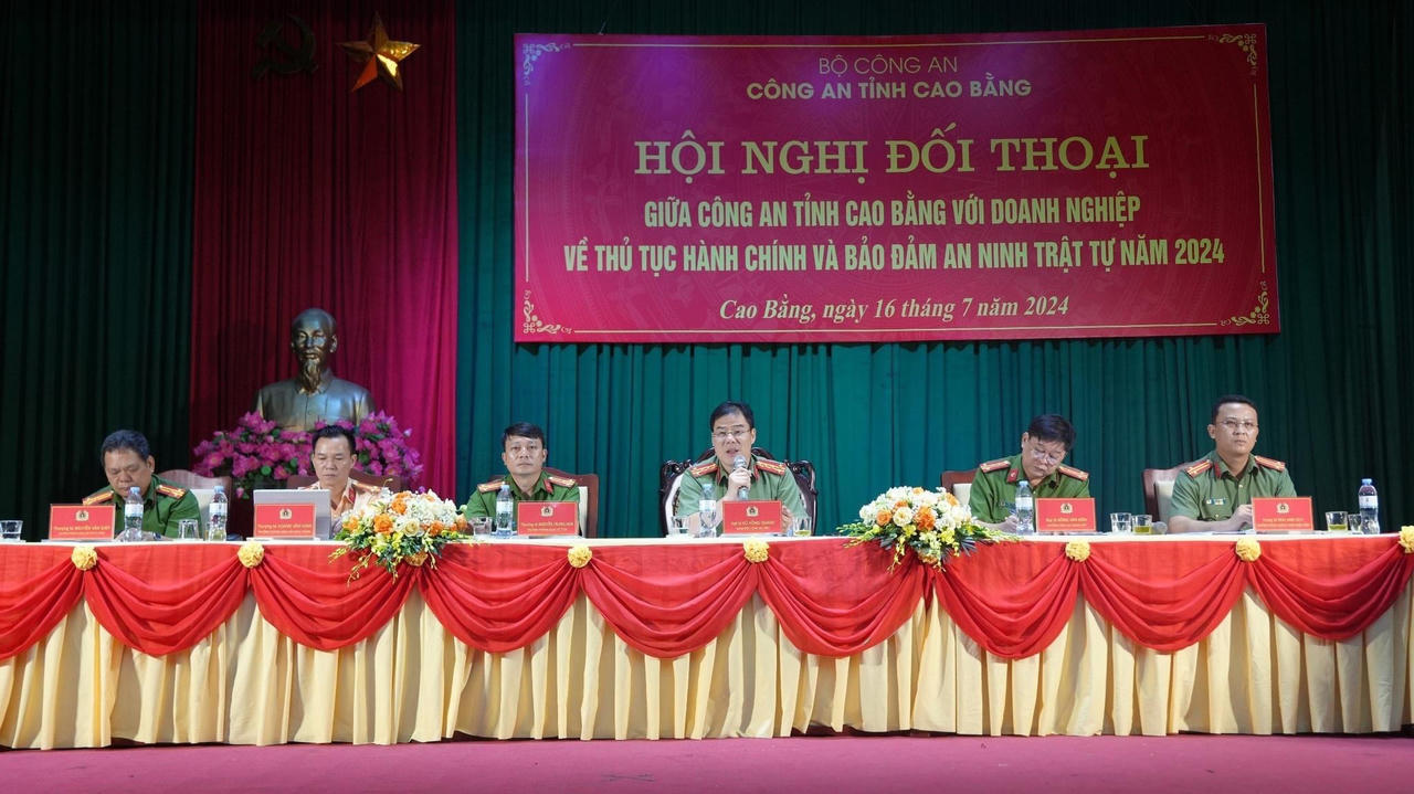 Công an tỉnh Cao Bằng tổ chức Hội nghị đối thoại trực tiếp với doanh nghiệp