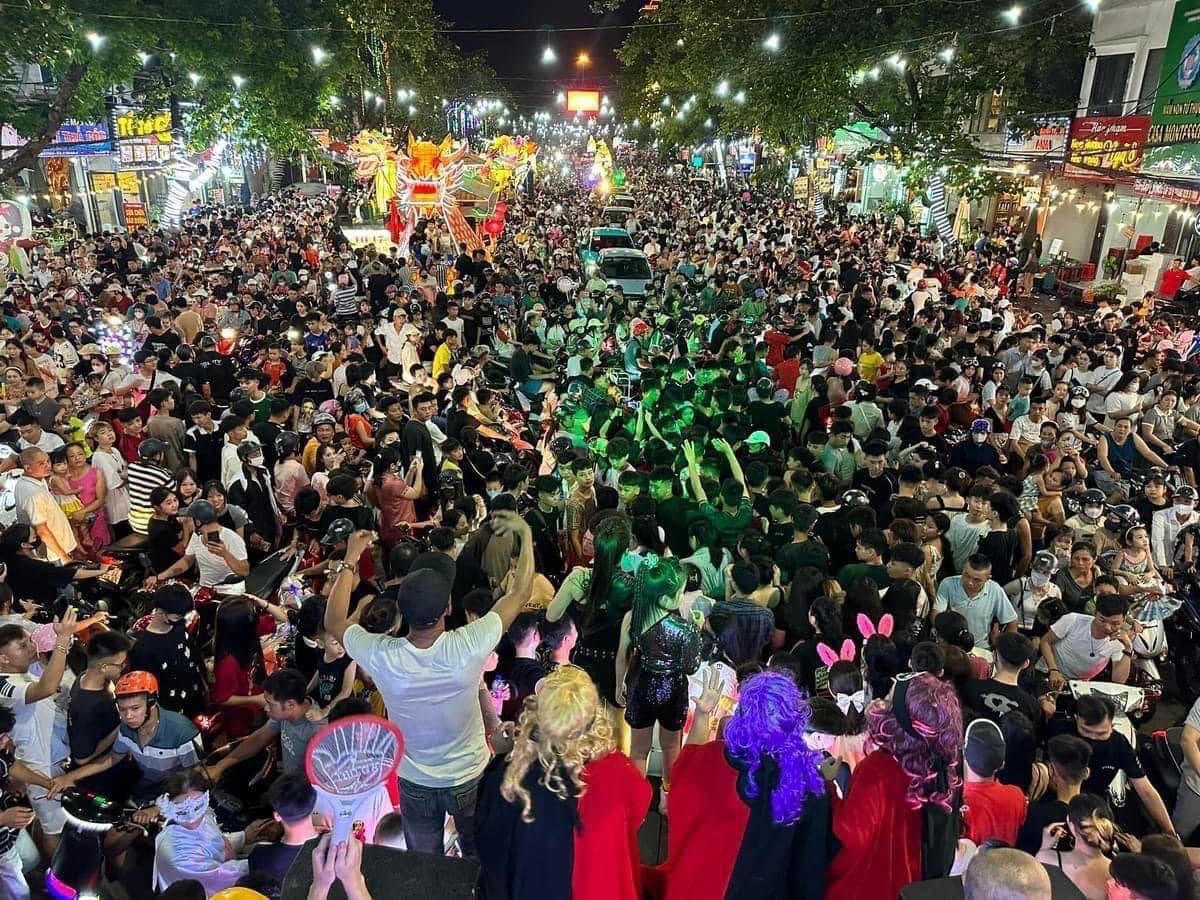 Đến xứ Tuyên trải nghiệm lễ hội Trung thu lớn nhất Việt Nam 