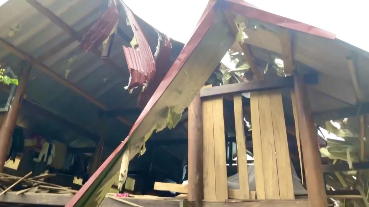 Nhiều nhà dân ở Tuyên Quang bị ảnh hưởng sạt lở đất, đá 