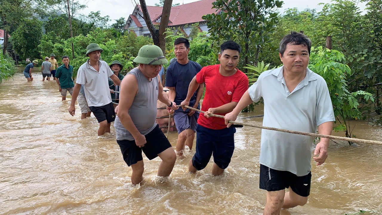 Vì sao chưa thể khắc phục sự cố vỡ đê sông Lô tại Tuyên Quang?