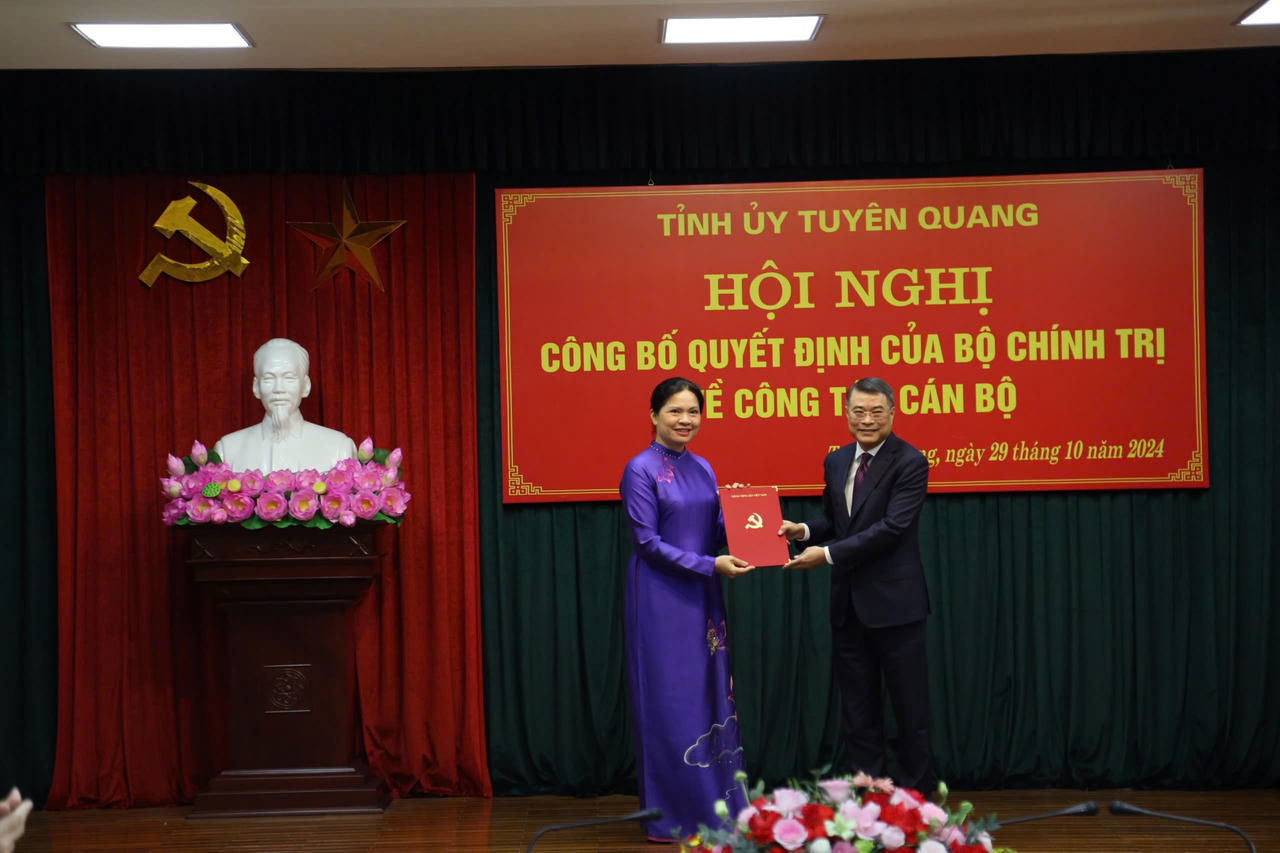 Bà Hà Thị Nga được điều động, chỉ định giữ chức Bí thư Tỉnh ủy Tuyên Quang 