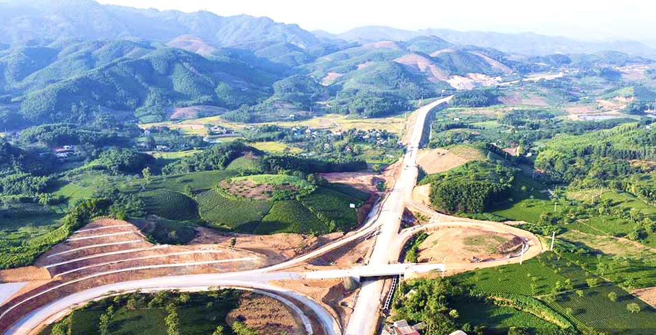 Ban QLDA đầu tư xây dựng các công trình giao thông tỉnh Tuyên Quang: Hoàn thành nhiều công trình trọng điểm 