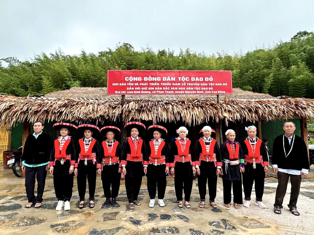 Hành trình bảo tồn y học cổ truyền và phát triển kinh tế bền vững của cộng đồng người Dao đỏ