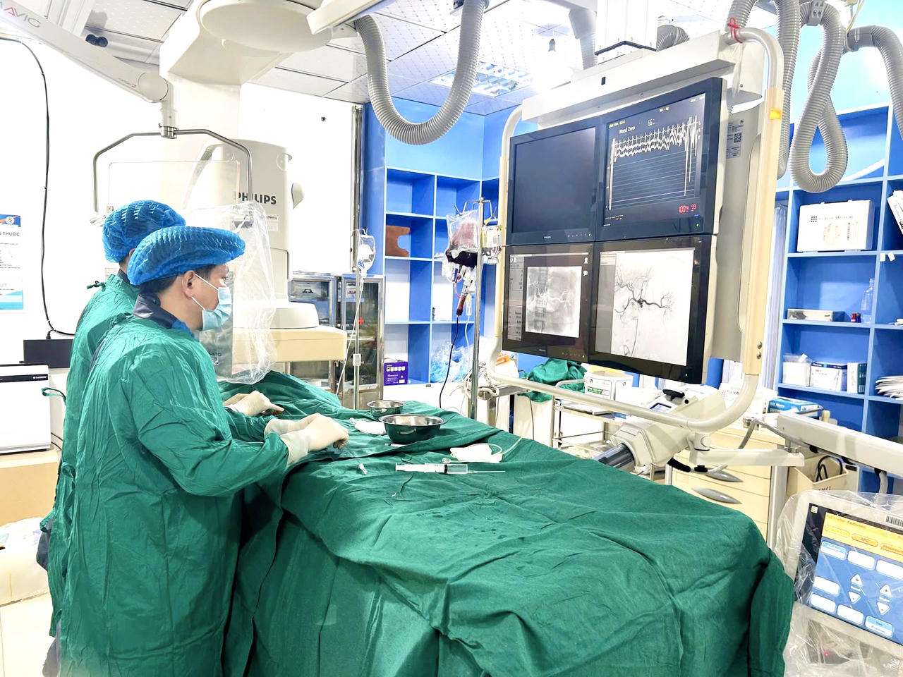 Tôn vinh đóng góp thầm lặng của những 'chiến sĩ áo trắng' ở Tuyên Quang