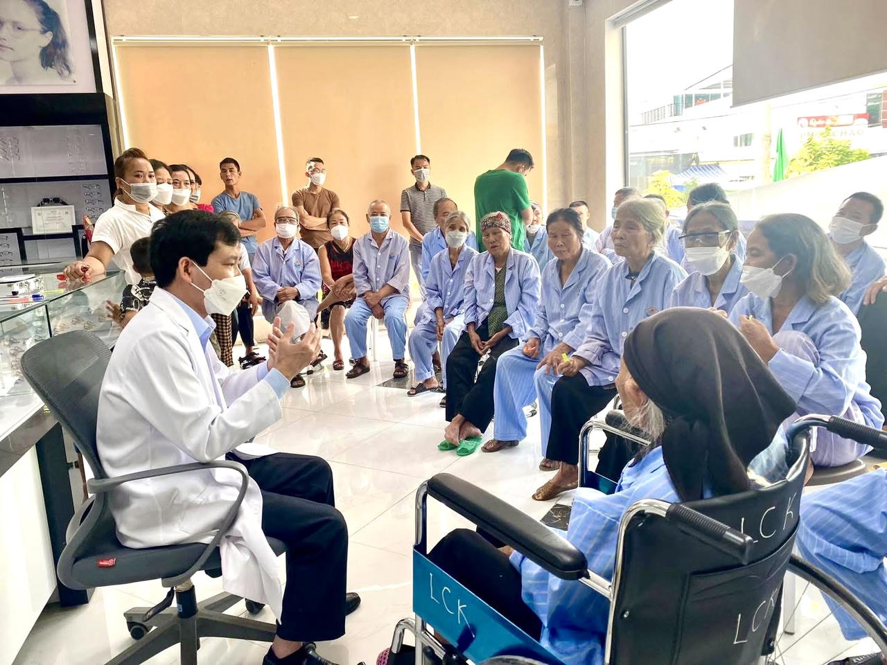 Tôn vinh đóng góp thầm lặng của những 'chiến sĩ áo trắng' ở Tuyên Quang