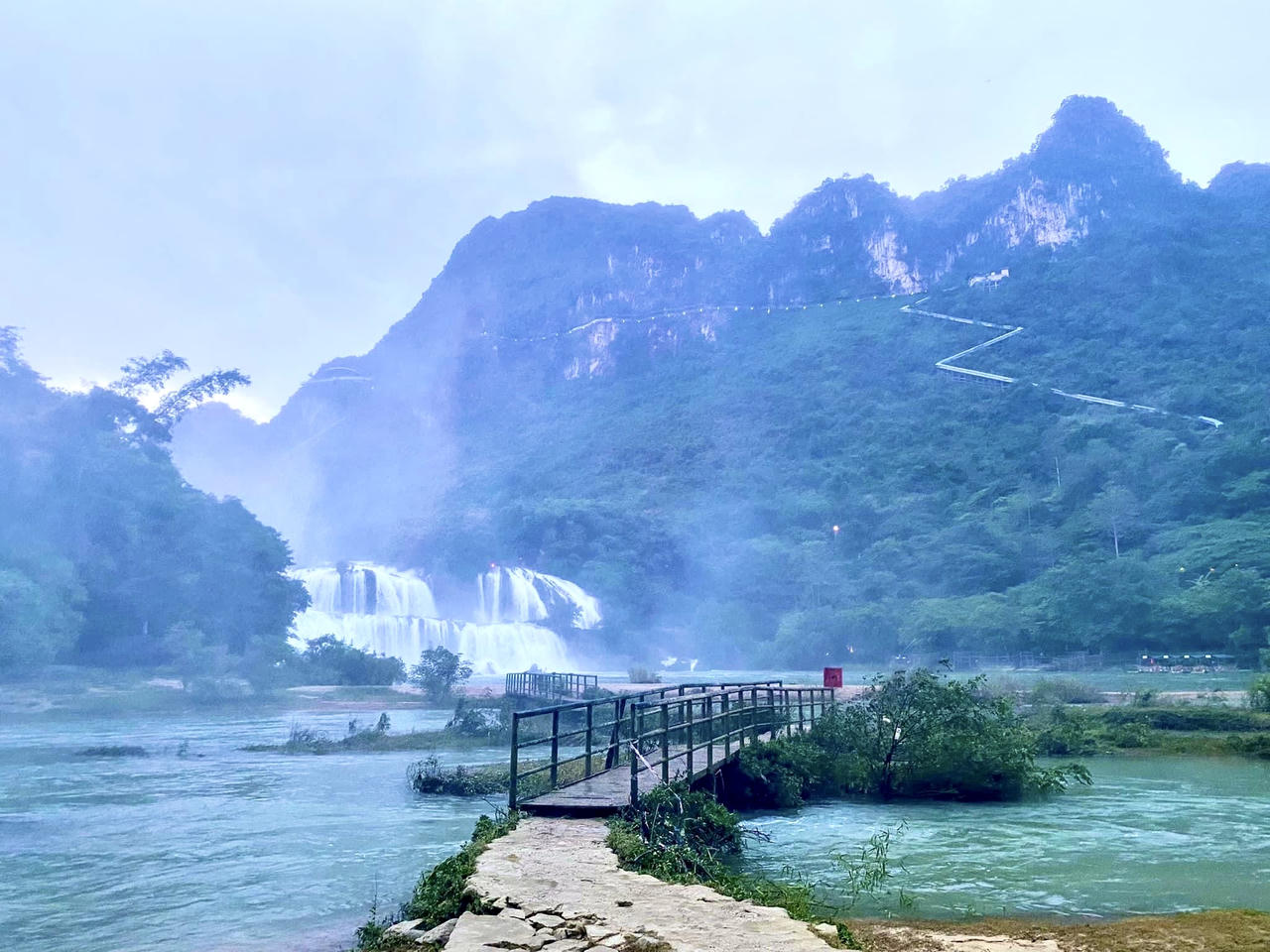 Du lịch xanh toả sáng giữa đại ngàn