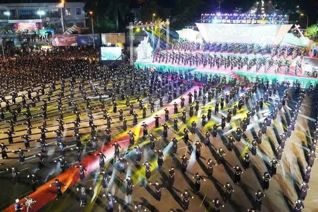 Lễ hội Carnaval đường phố với chủ đề 'Bắc Kạn lung linh sắc màu'