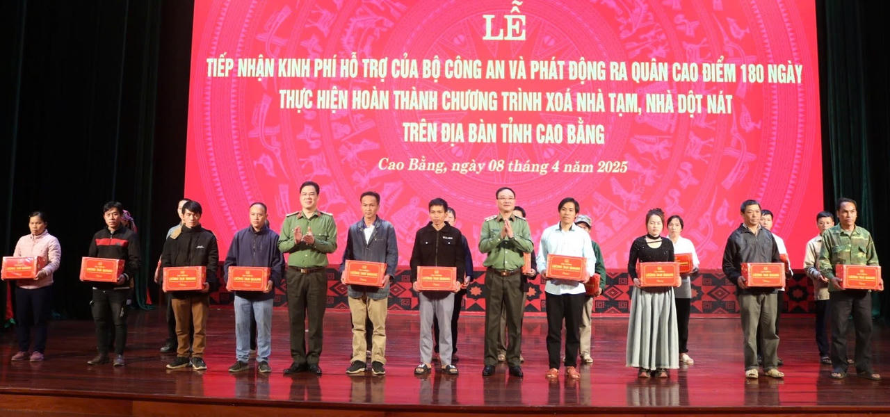 Bộ Công an hỗ trợ 131 tỷ đồng cho tỉnh Cao Bằng xóa nhà tạm, nhà dột nát . 