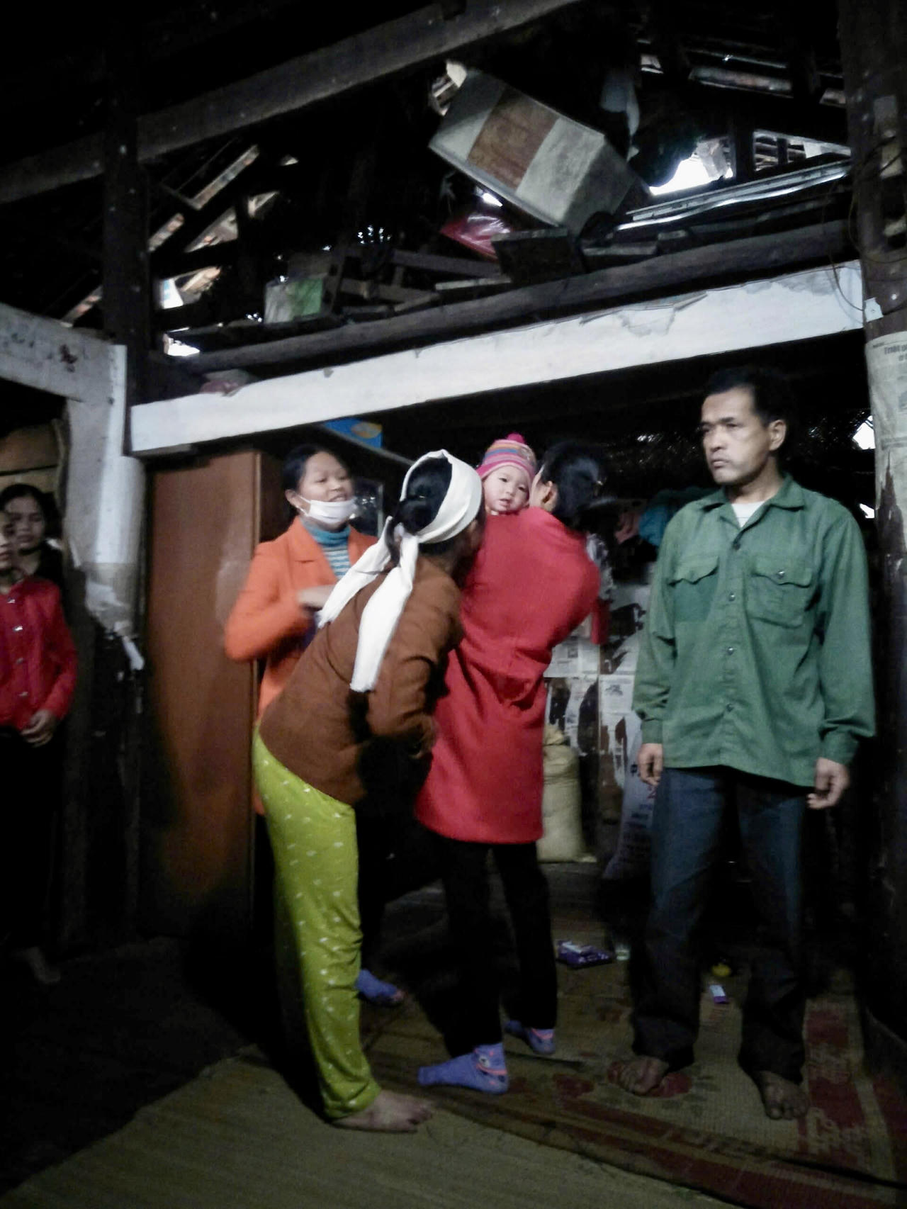 Giao con theo bản án: Cuộc vận động dài kỳ ở huyện Hạ Lang 