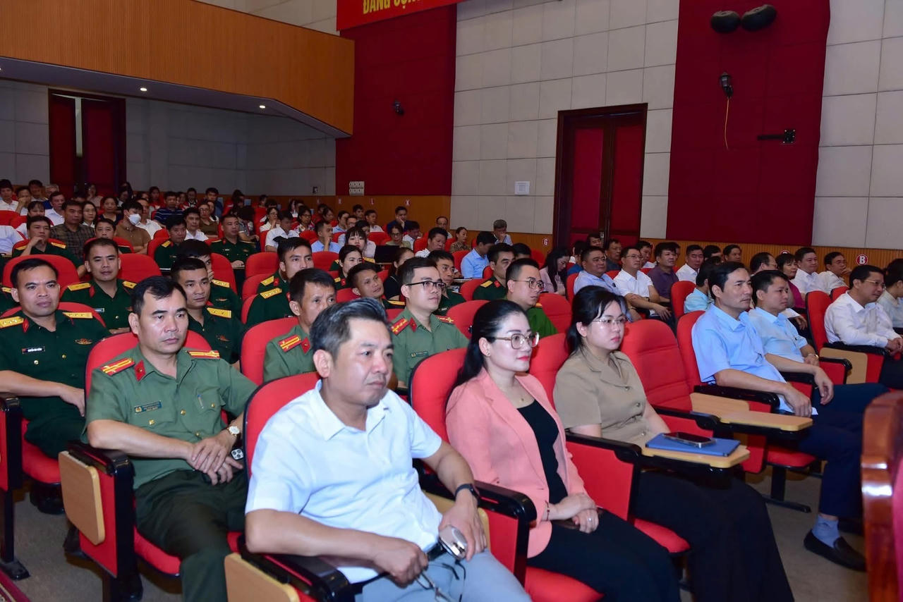 Tập huấn ứng dụng trí tuệ nhân tạo cho cán bộ, công chức, viên chức tỉnh Tuyên Quang 