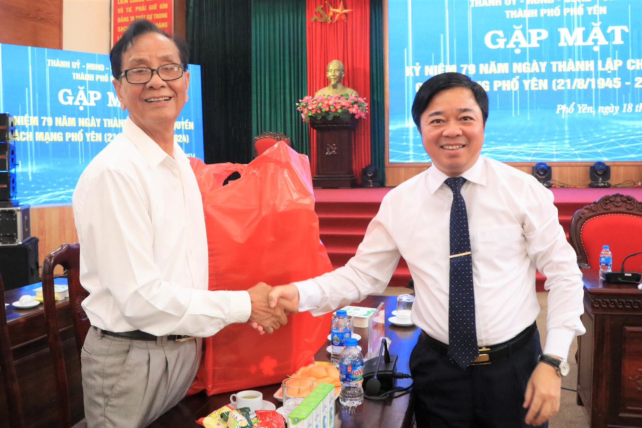 Phổ Yên: Kỷ niệm 79 năm Ngày thành lập chính quyền cách mạng