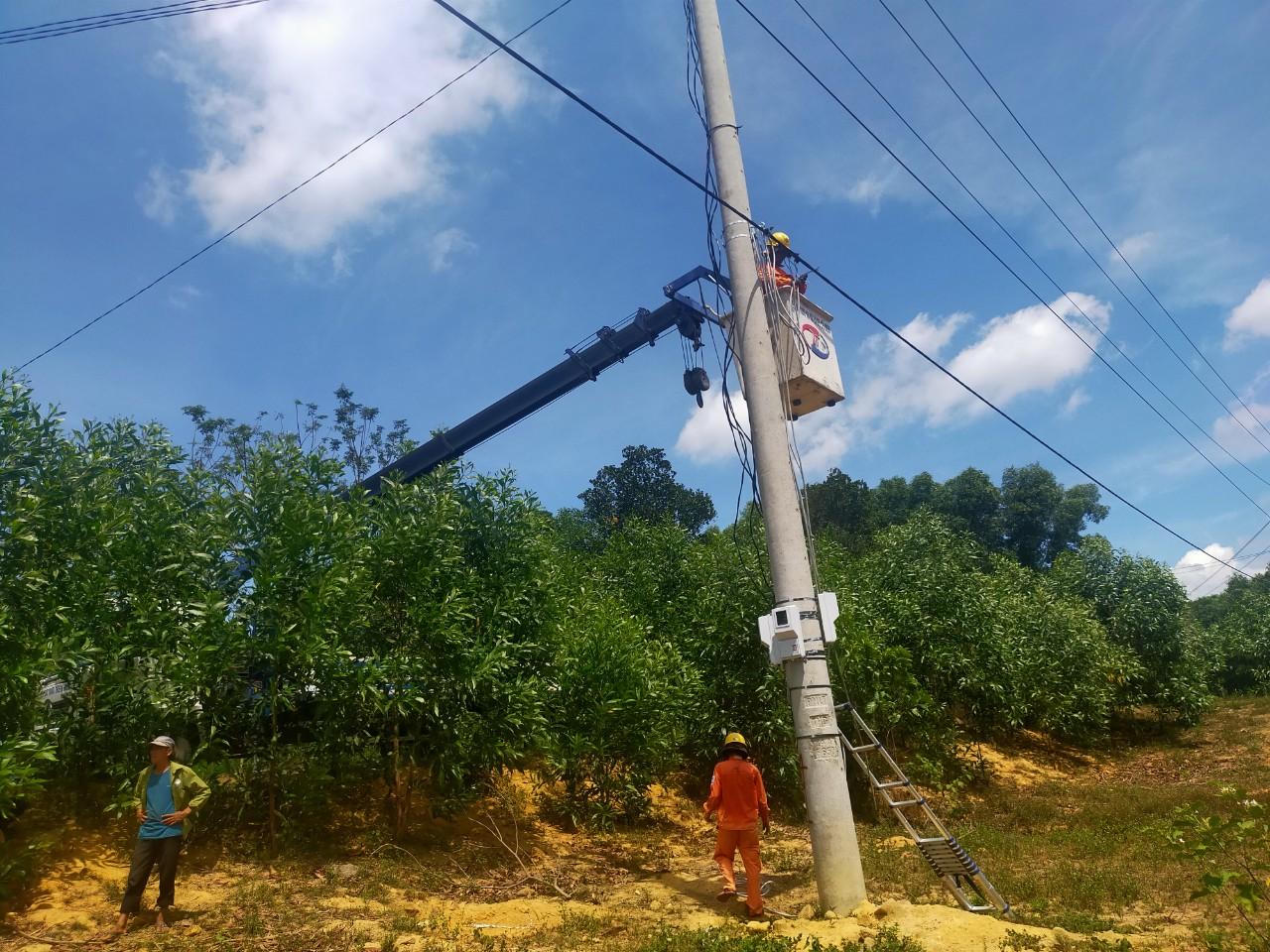 Niềm vui của 11 hộ dân cuối cùng ở thị xã Hương Trà, tỉnh Thừa Thiên Huế khi có điện lưới Quốc gia