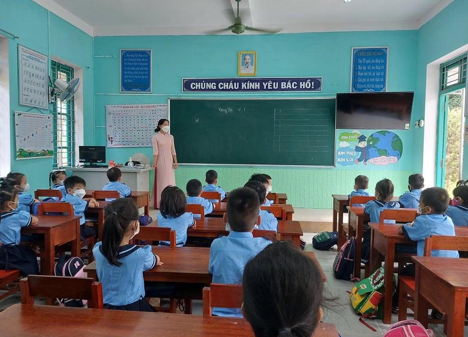 Học sinh Thừa Thiên Huế trở lại học tập trong điều kiện bình thường mới